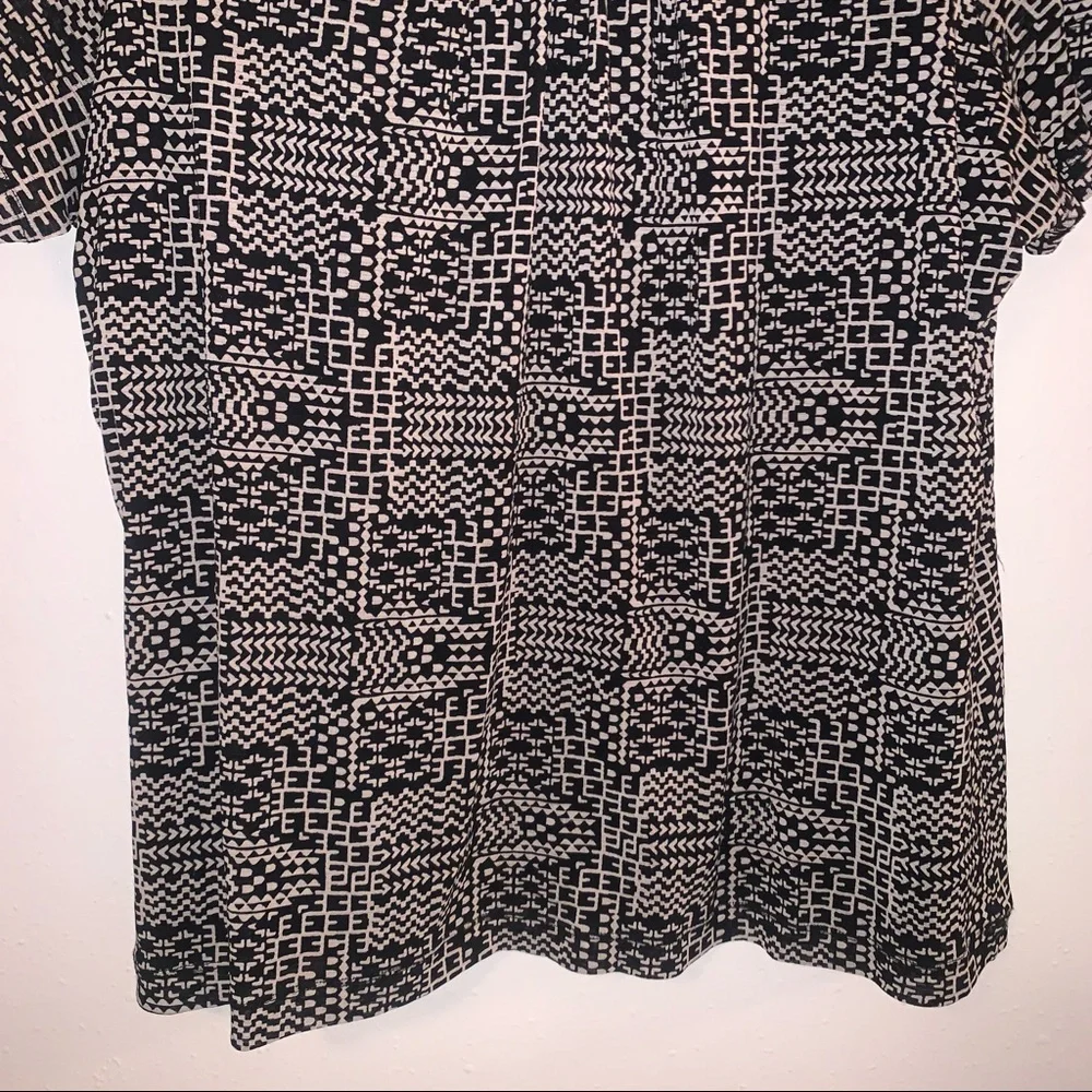 Croft and Barrow Woman 2x Avant Garde Print Nylon Polyester Tunic